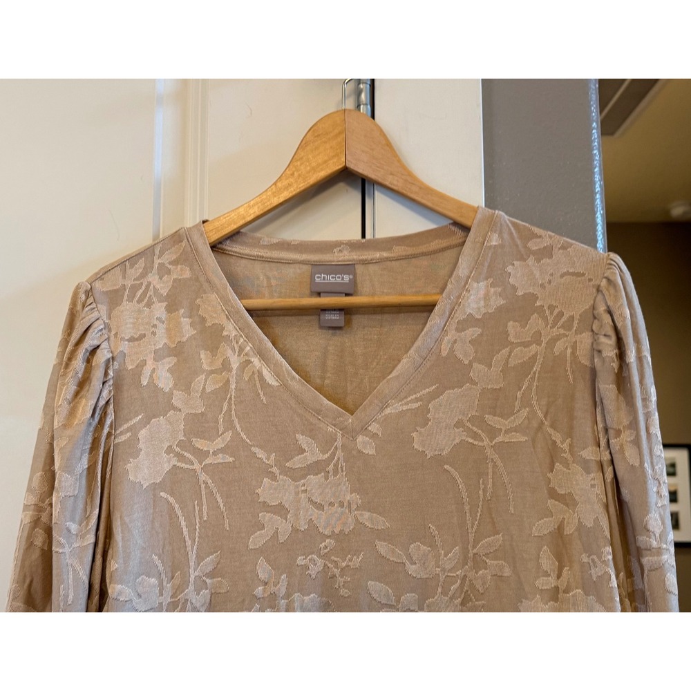 Chico's NWT Gold/Camel Floral V-Neck Puffed Bishop Sleeves Size 2 (12/L) Blouse - Picture 2 of 9